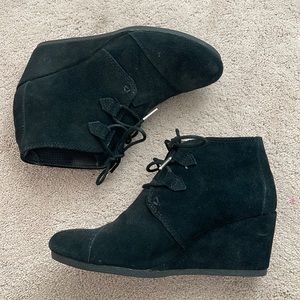 Tom’s Booties